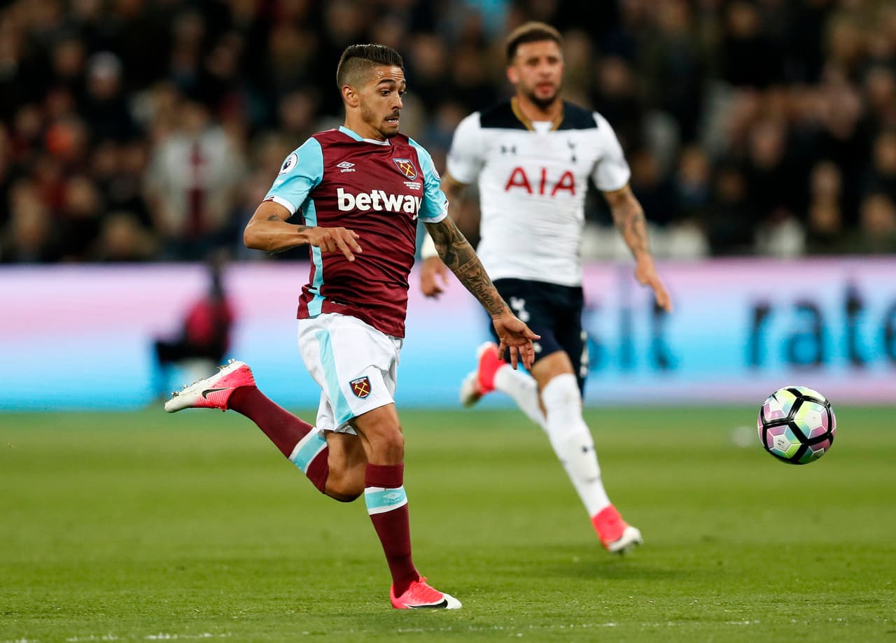 El argentino Manuel Lanzini disputará su tercera temporada con West Ham United y con 24 años de edad se ha convertido en una de las figuras del equipo como volante ofensivo por izquierda.