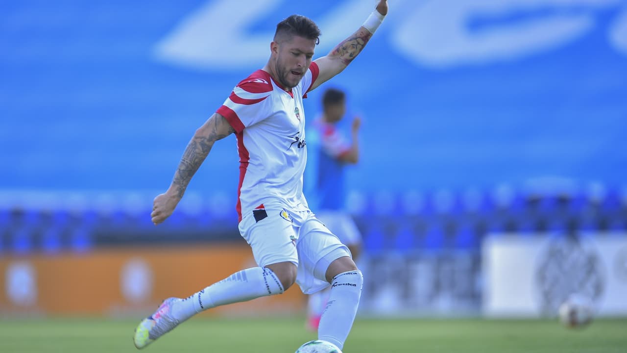 Mexicano ex Atlético de Madrid pausa su carrera por tumor cancerígeno