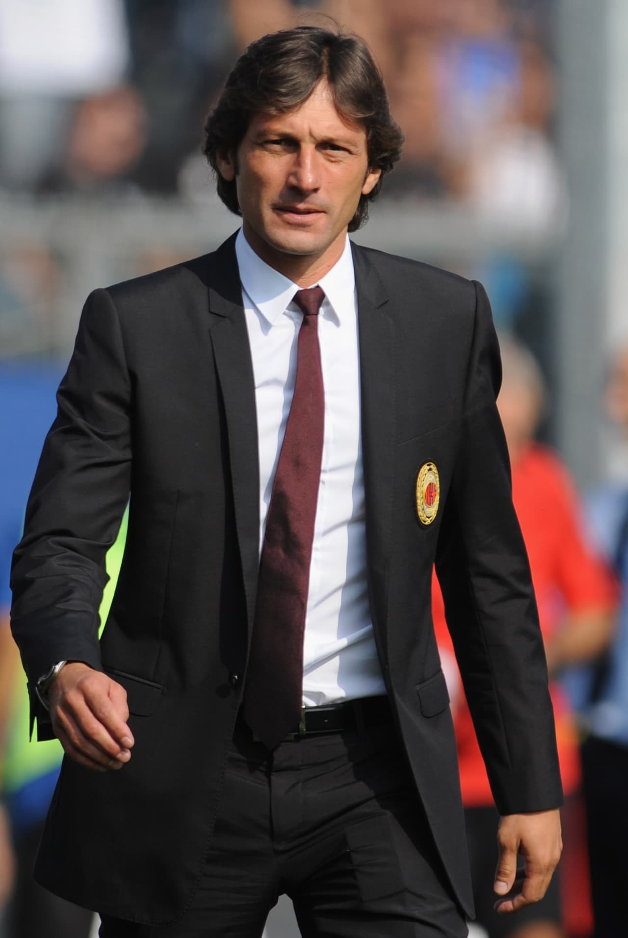 El brasileño Leonardo tomó la batuta de Ancelotti como entrenador y exjugador del Milan en el año 2009. Solo dirigió una temporada, no ganó títulos pero tuvo un balance de 23 triunfos, 13 empates y 12 derrotas.