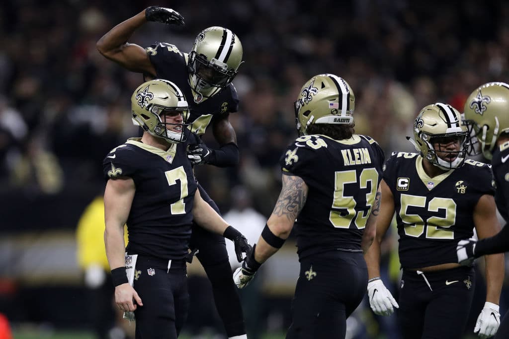 <b>2) New Orleans Saints</b>. El equipo con el mejor récord en la NFC pasó apuros para eliminar a unos aguerridos campeones, quienes se asieron a la corona de manera heroica hasta soltarla. No fue fácil.