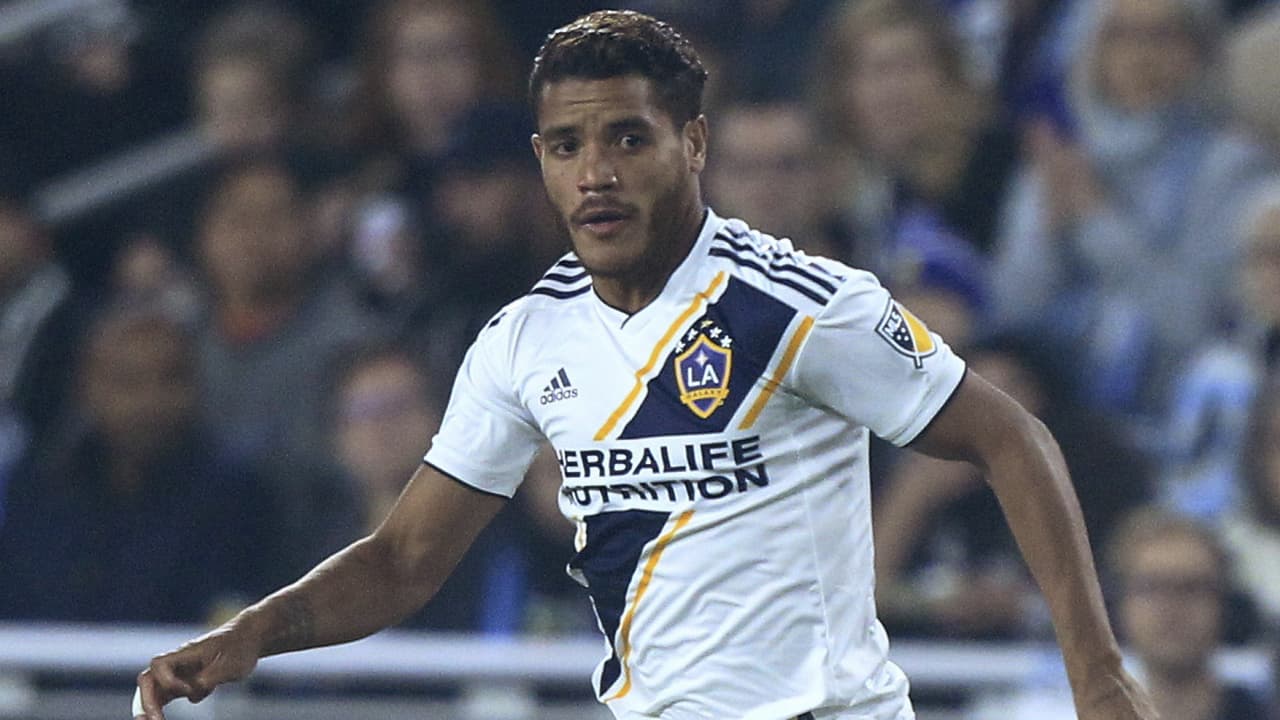 Jonathan dos Santos solo irá al Tri si la FIFA así lo pide