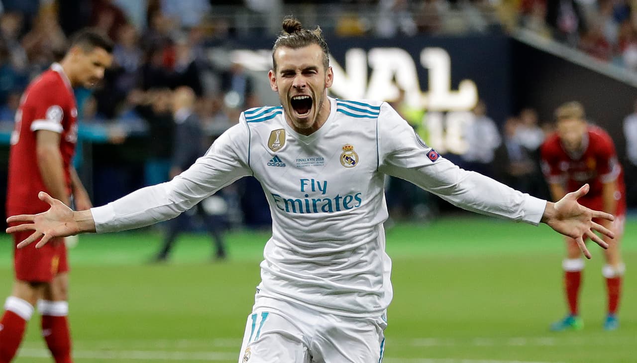 Gareth Bale €101 millones. La historia de Bale con el Real Madrid es de amor-odio, el galés llegó como figura pero no se ha podido adaptar a la cultura española, aunque eso sí, lo ha ganado todo y ha sido importante en las cuatro finales de Champions que ha ganado con el Real Madrid.