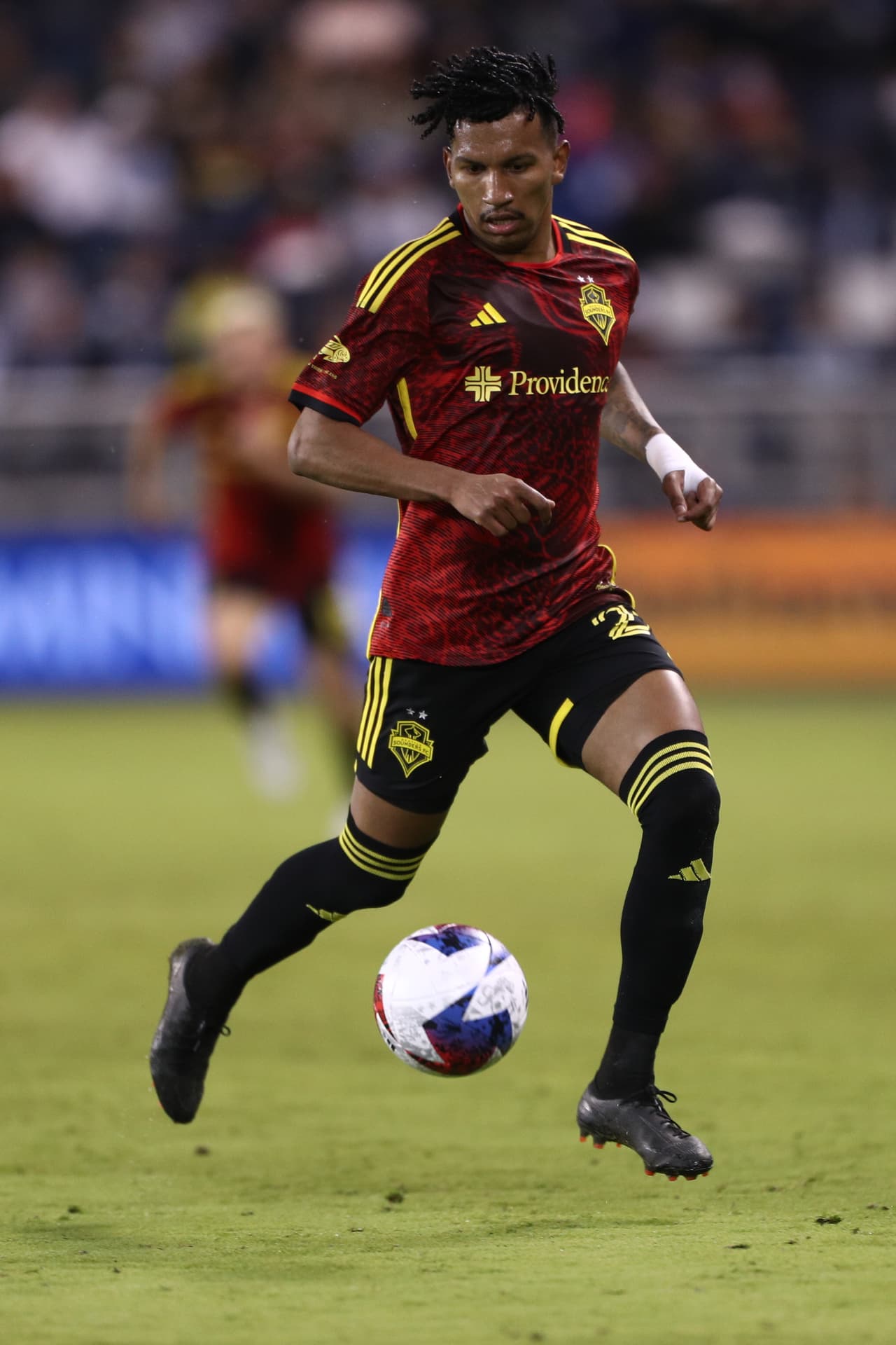 Mediocampista - LÉO CHÚ (Seattle Sounders FC)