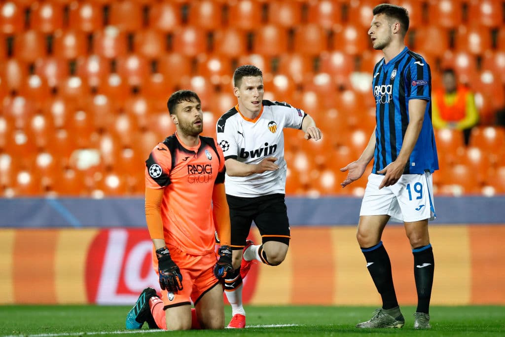 Aparece Kevin Gameiro con un gol que empata el juego y devuelve las esperanzas del Valencia.