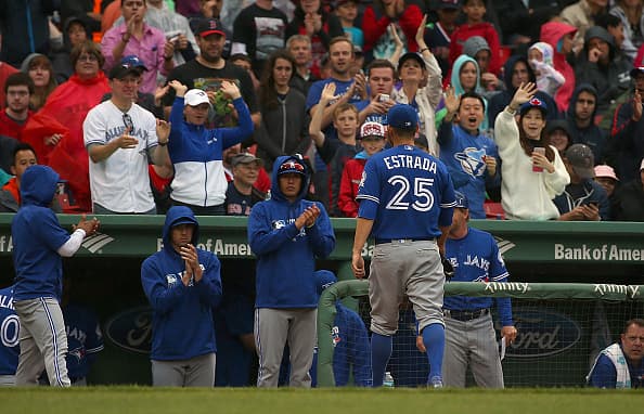 Marco Estrada coqueteó con el sin hit