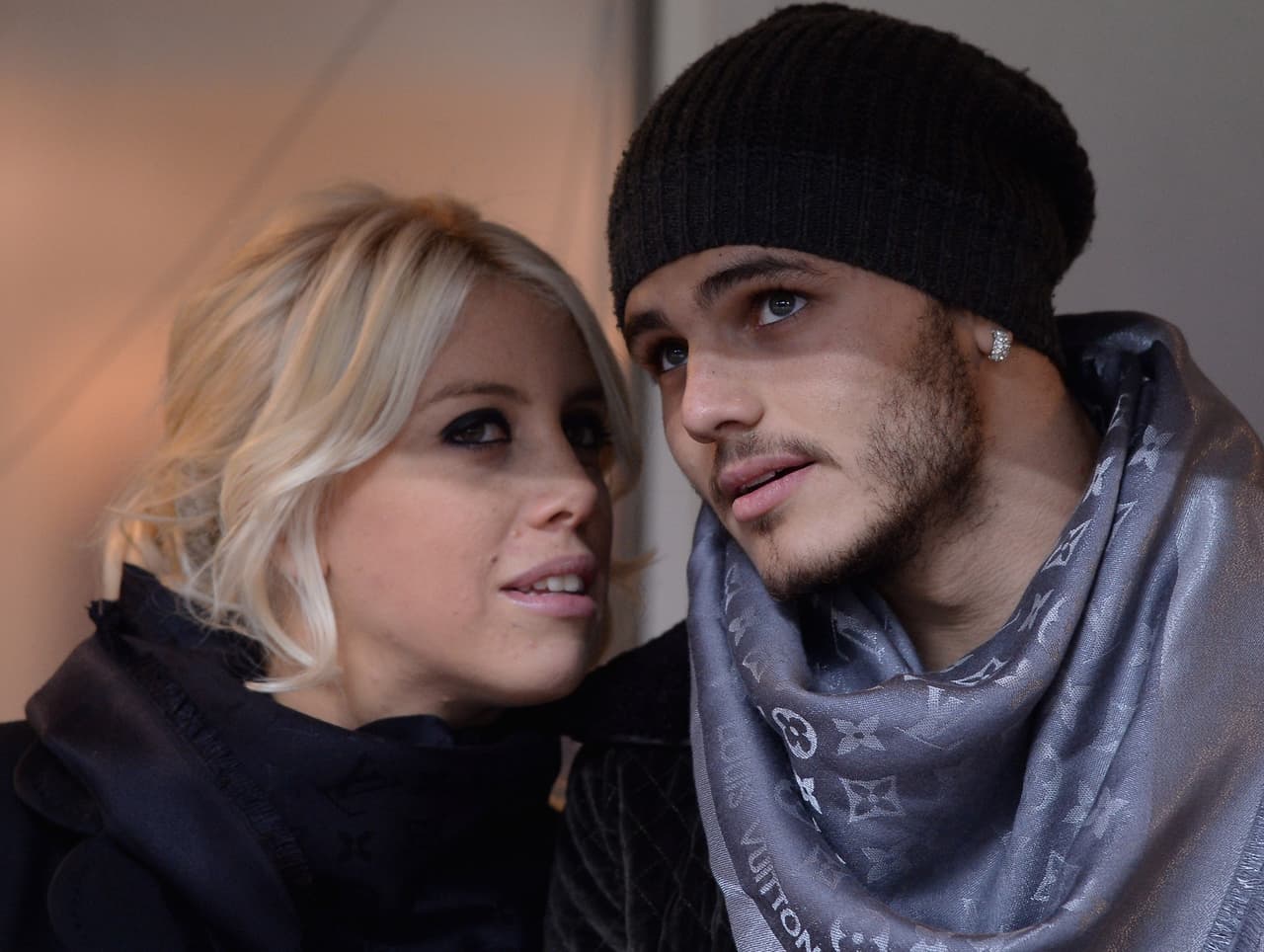 Mauro Icardi y Maxi López también acabaron con una excelente relación por una infidelidad. El primero no solo estuvo con la esposa del segundo sino que ahora está casado con ella.
