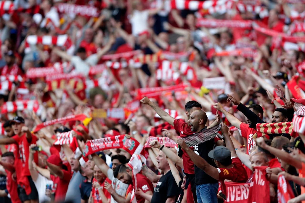 Si hay un equipo que nunca caminará solo, ese es el Liverpool, campeón de Europa y con una afición fiel a más no poder.