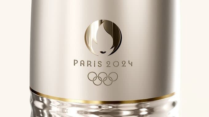 ¡Belleza! Presentan antorcha olímpica de París 2024