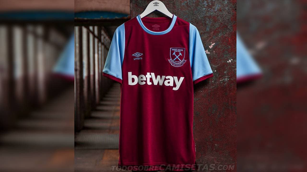 El West Ham está de fiesta, celebran 125 años de historia y lo hacen con esta camiseta, regresando las mangas en color azul.