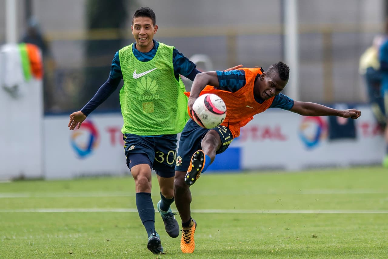 El colombiano Carlos Darwin Quintero es uno de los que de a poco se ha acoplado al sistema de Miguel Herrera.