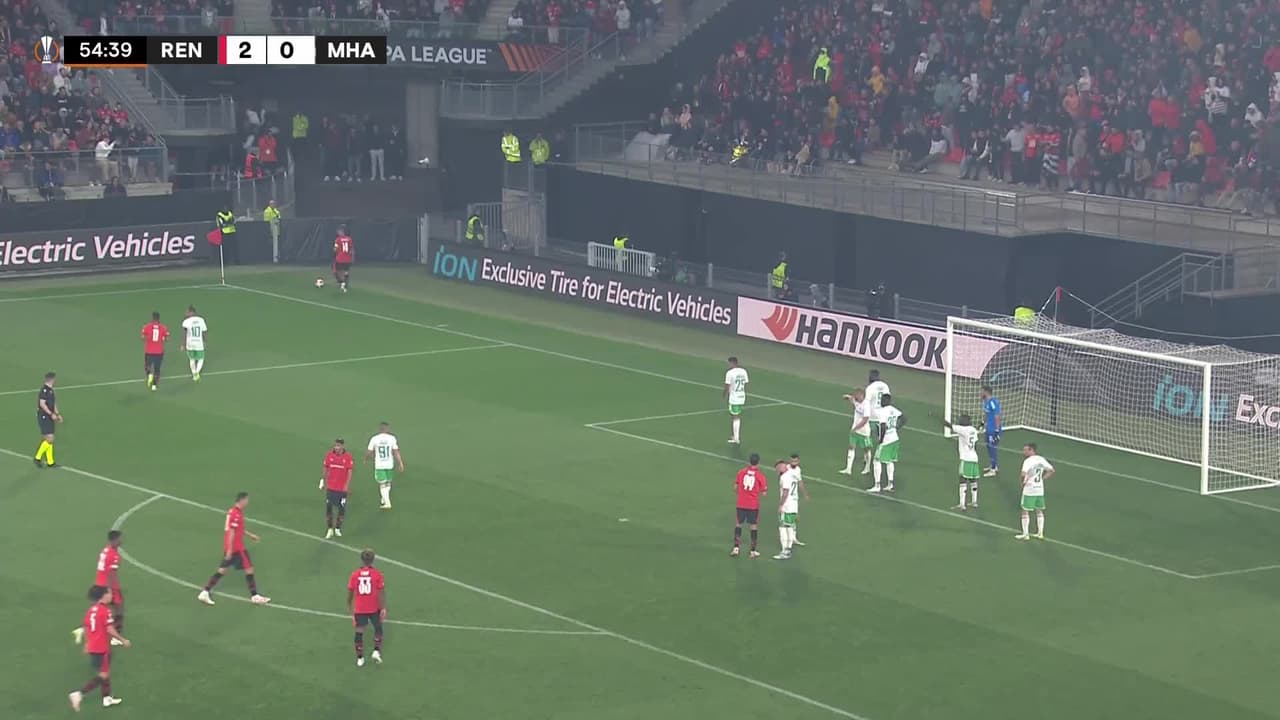 ¡GOL!  anota para Rennes. Bertug Yildirim