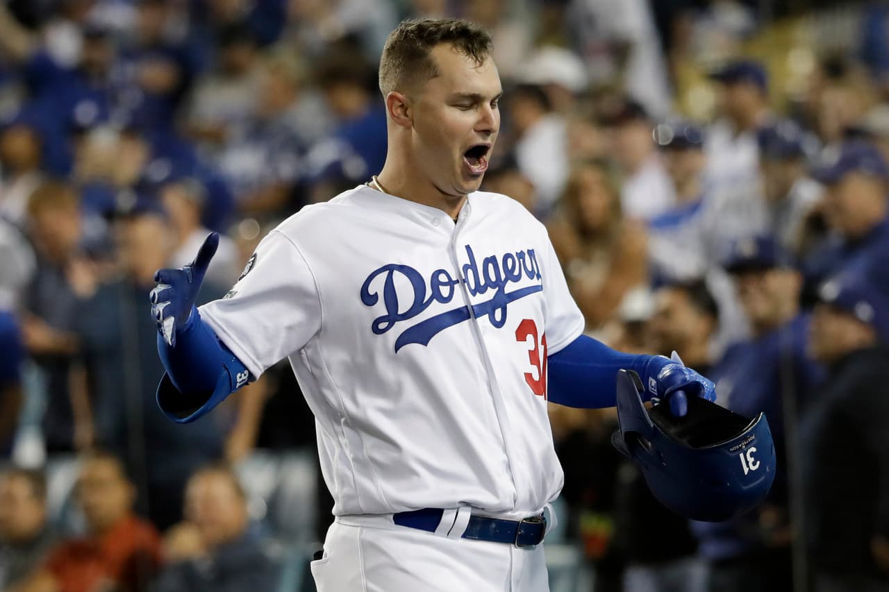Los Dodgers se llevan el juego 1 de la Serie Divisional de la Liga Nacional 6-0 sobre los Nationals con un brillante pitcheo de Walker Buehler y una gran ofensiva liderada por Max Muncy.
