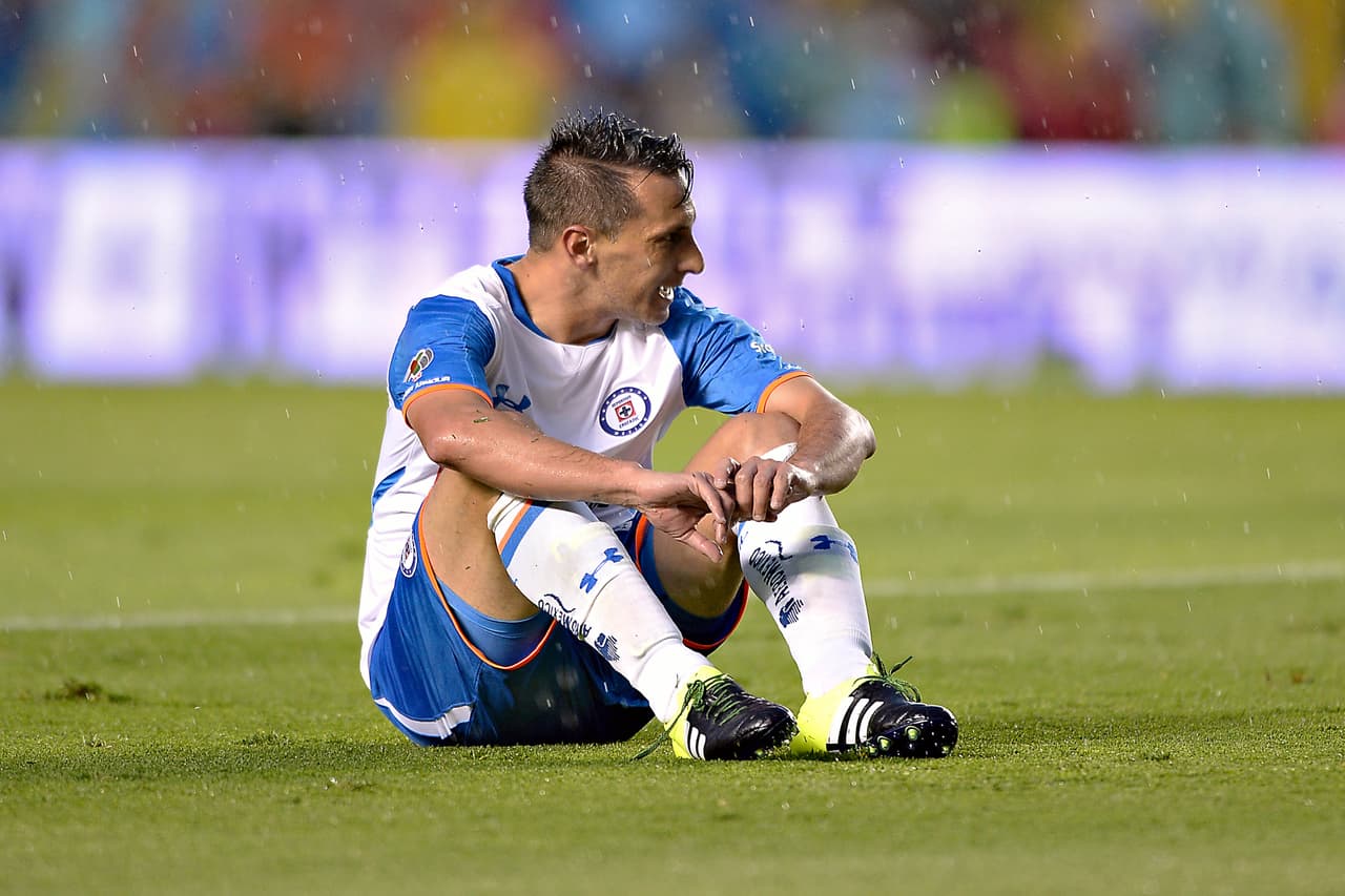 El ‘Chaco’ tiene dos goles en lo que va del torneo, pero esas dos anotaciones han sido desde el punto penal, con lo que demuestra que Cruz Azul ya no puede depender de él como lo hacía antes.