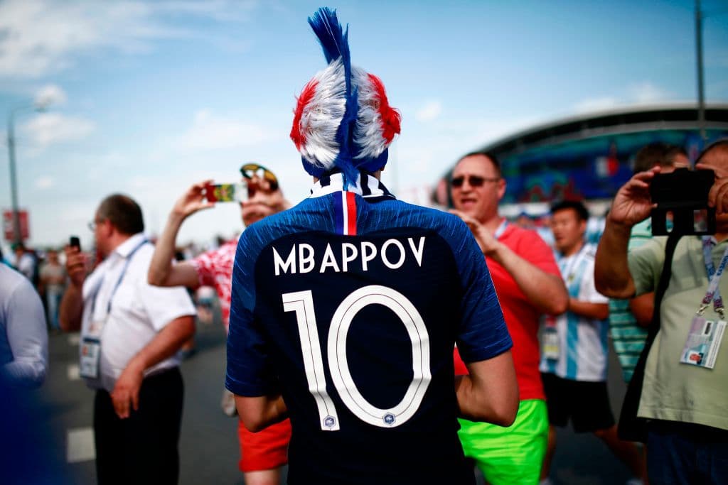 La alegría y el colorido se tomaron la fiesta de los hinchas de Francia y Argentina en medio del duelo entre ambos países por los octavos de final en el Mundial de Rusia 2018.