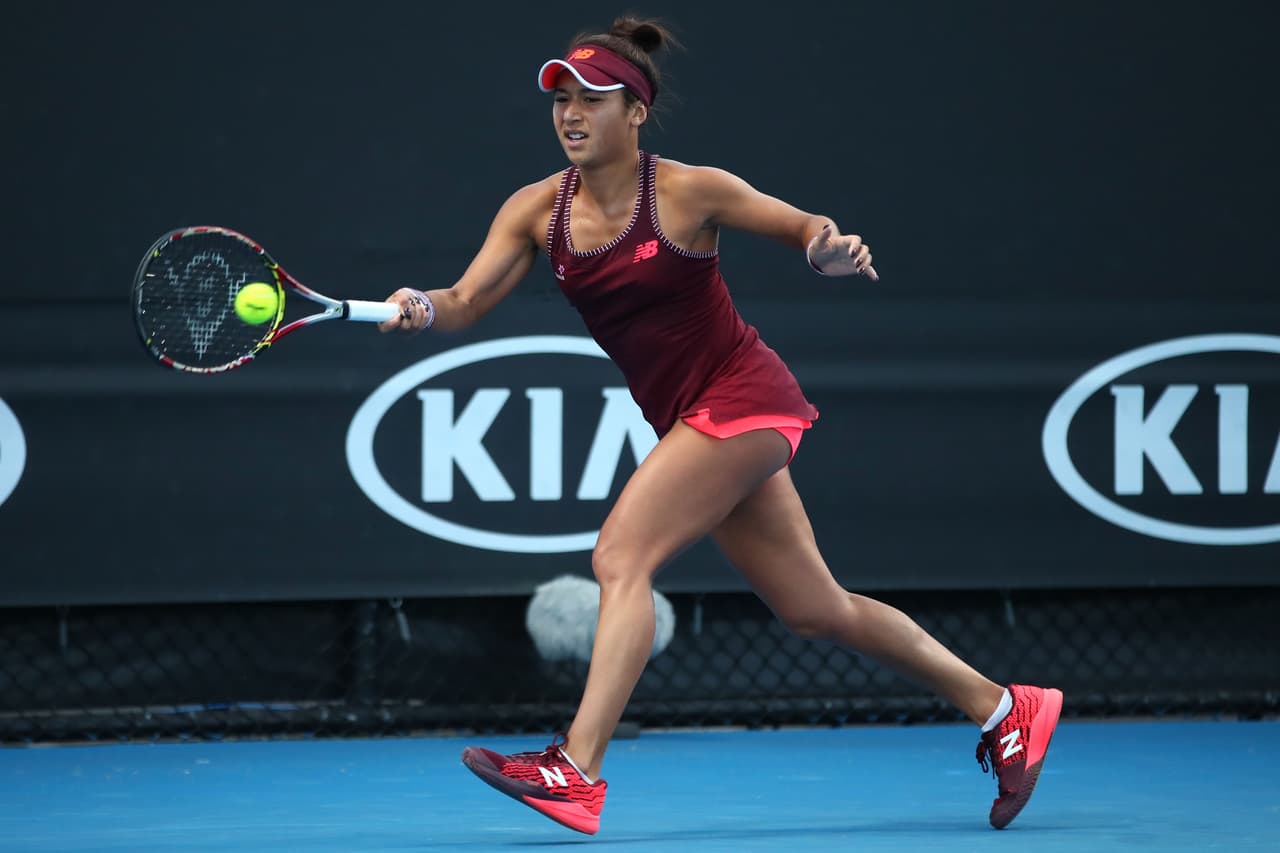 La británica Heather Watson, eliminada en primera ronda, no tiene la presencia física de una europea, pero su cuerpo atlético de piel canela y su bello rostro hacen que no pase desapercibida.