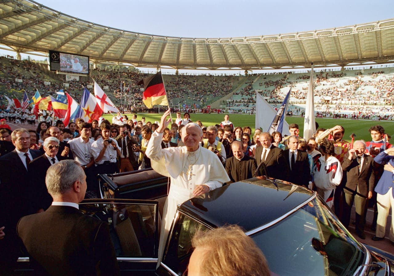 "En el fútbol, como en el resto de los deportes, debe prevalecer el ser sobre el tener”, es una frase que se le adjudica en una charla con autoridades de la UEFA.
