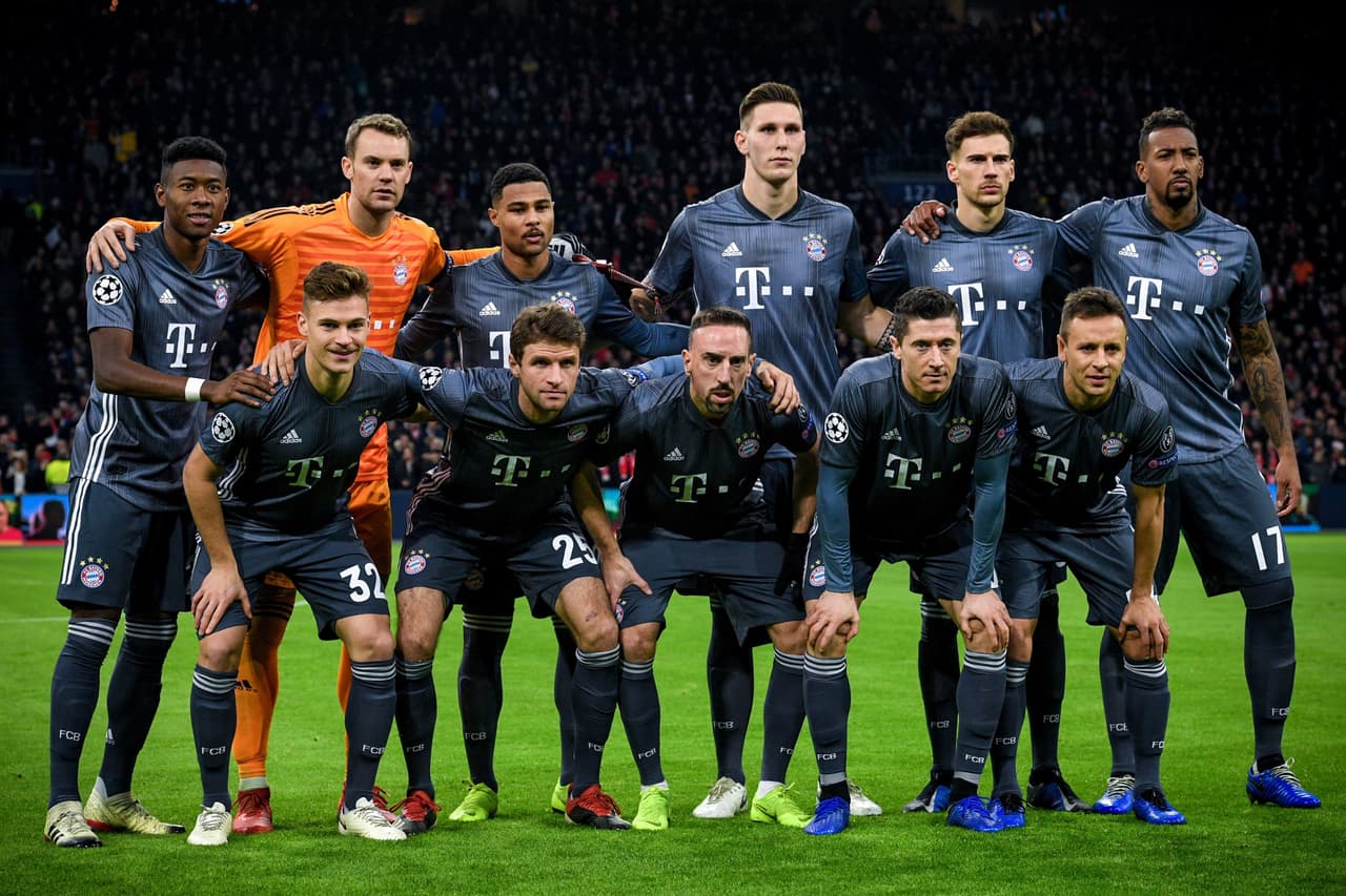 Mientras que el Bayern lo hizo con Neuer, Rafinha, Süle, Boateng, Alaba, Goretkza, Kimmich, Müller, Gnabry, Ribery y Lewandowski.