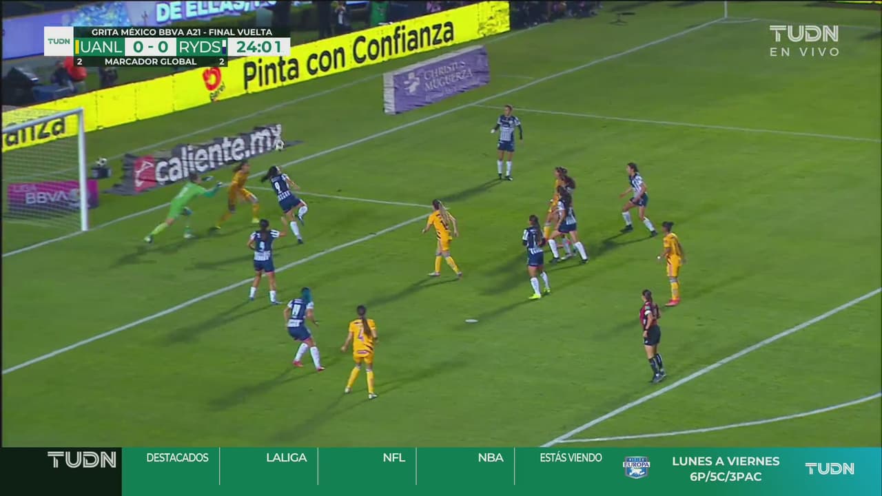 ¡Nueva defensora! Desiree Monsiváis salva dos veces en el área