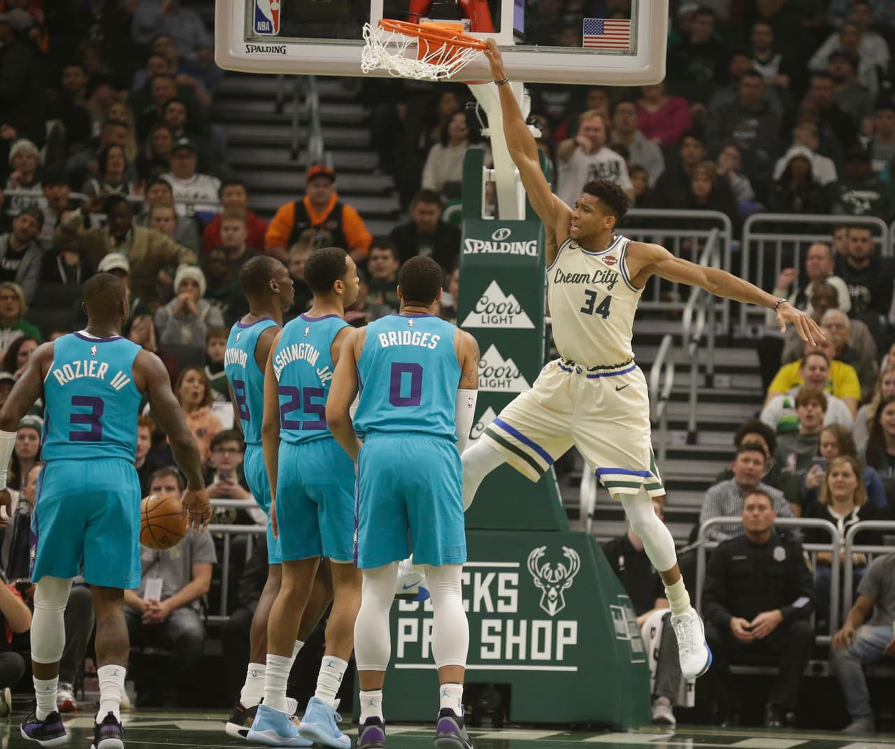 (17-3) Milwuakee Bucks
<b> 137-96</b> Charlotte Hornets (8-13)