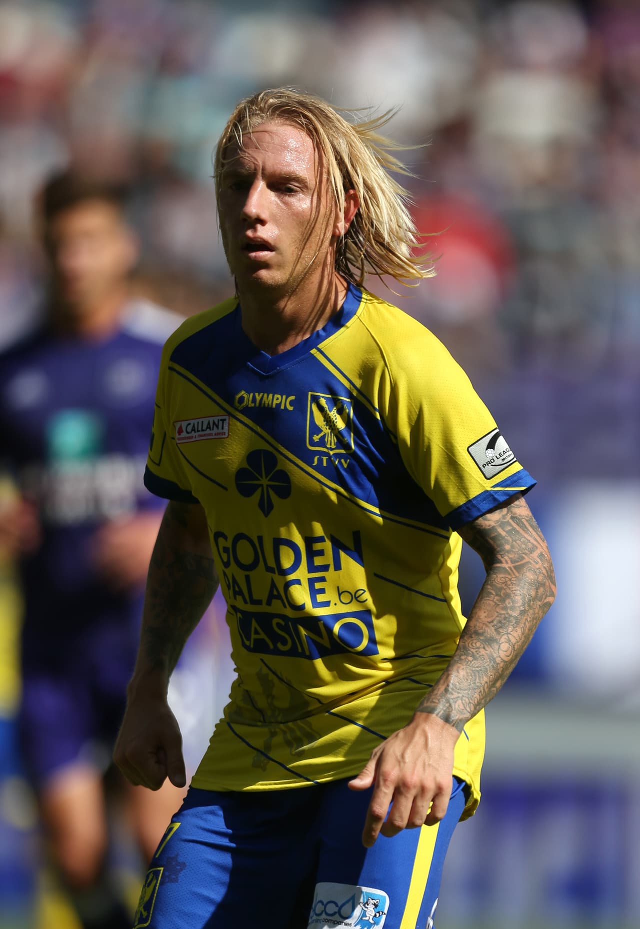 Extremo derecho: Jonathan Legear (Sint-Truiden)