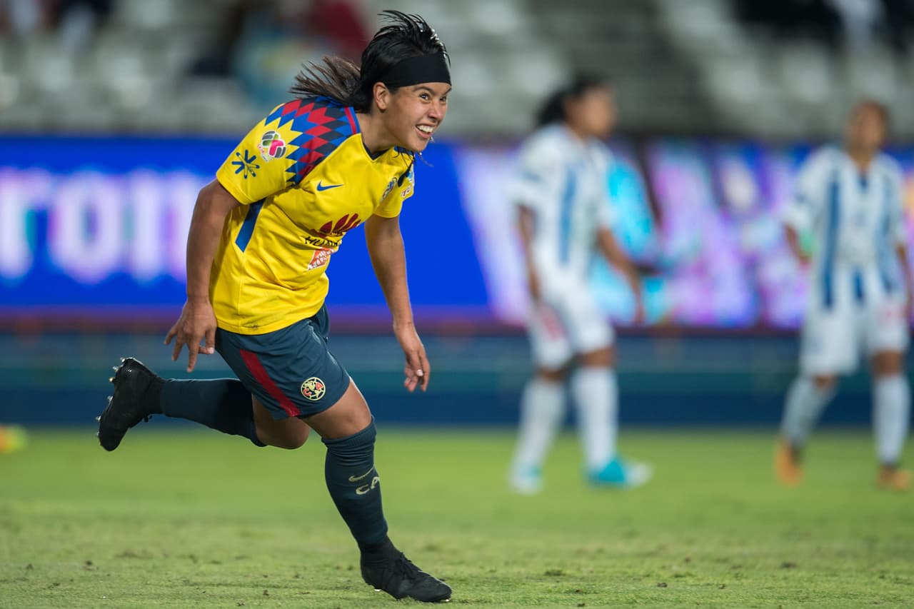 Partido de alto voltaje que finalizó con victoria azulcrema.