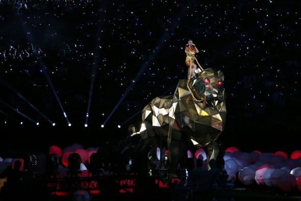 Explosivo, sensual y original, así se vieron Katy Perry, Lenny Kravitz y Missy Elliot en el show de medio tiempo que llevó a la locura a los seguidores de la NFL en el Super Bowl XLIX. ¡Checa lo mejor del espectáculo!