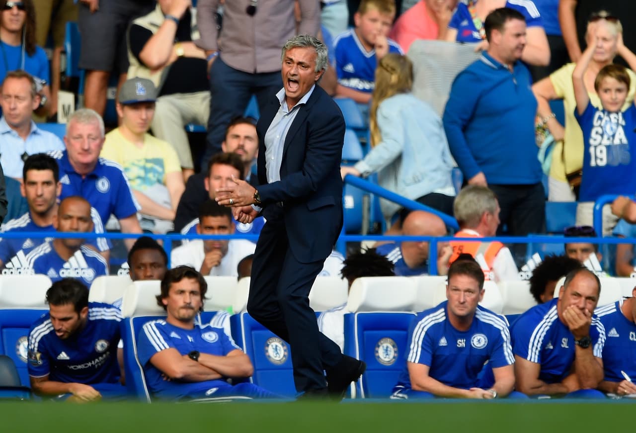 El encuentro tuvo con mucha intensidad pues durante la última media hora el equipo galés estuvo apedreando la portería de Begovic, quien debutó en gran forma como arquero ‘blue’, y luego los de Mourinho casi lo ganan con el talento de Hazard pero al final el Chelsea se conformó con el empate.
