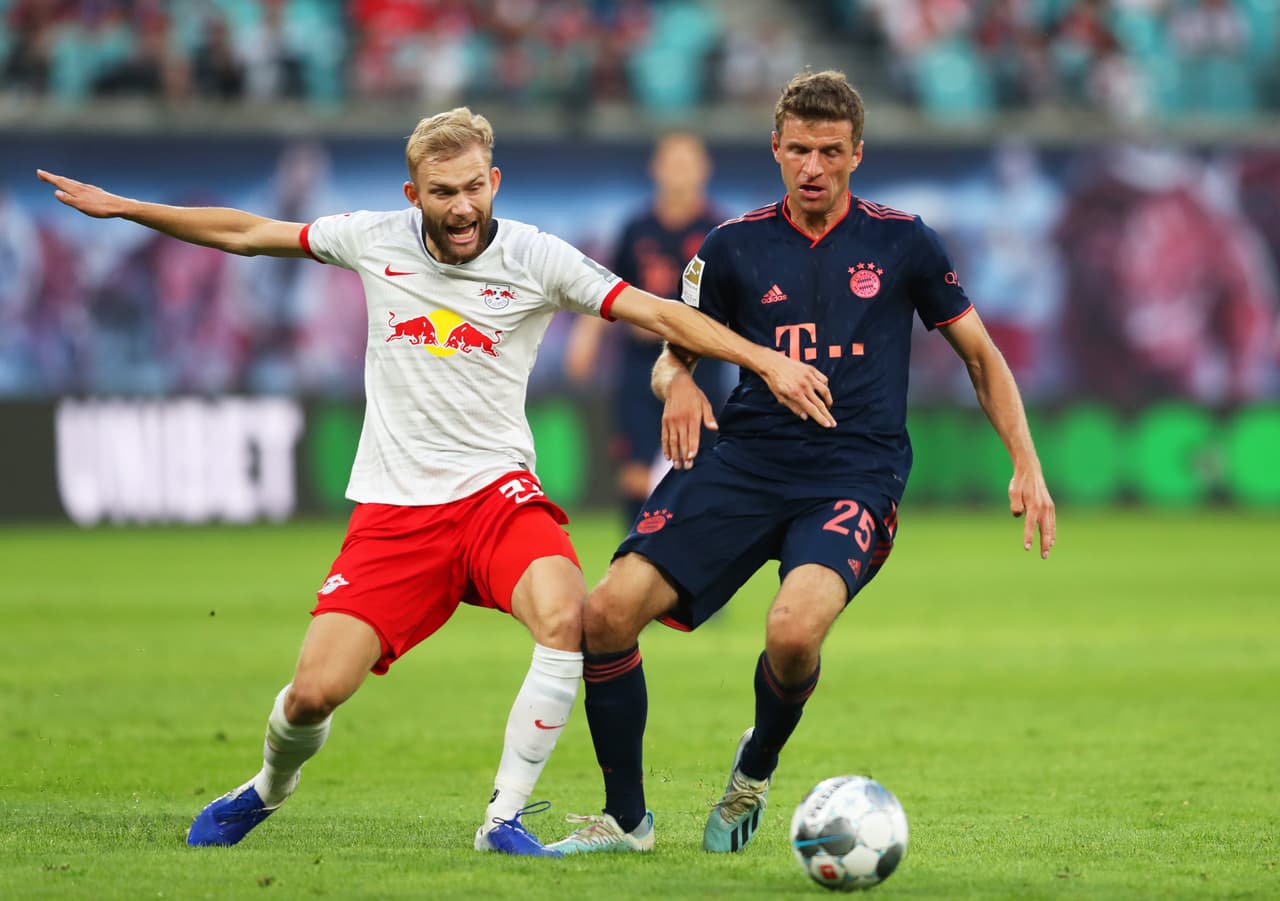 Elétrico empate entre los pupilos de Julian Nagelsmann y Niko Kovac; el Bayern se adelantó con gol de Lewandowksi pero Forsberg, desde los 11 metros, igualó el partido para el 1-1 final.
