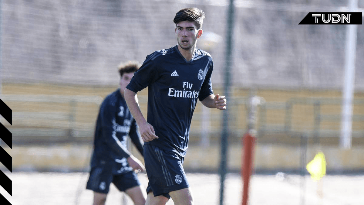 Theo, hijo de Zinedine, entrenó con el primer equipo en la última sesión.