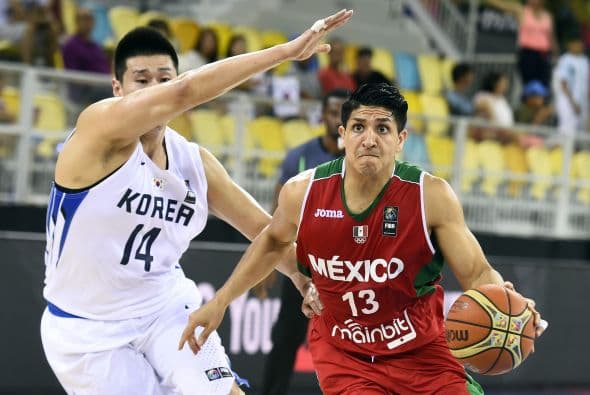 Los mexicanos aprovecharon la presencia de jugadores altos en la pintura para ganar los rebotes en las dos canastas.