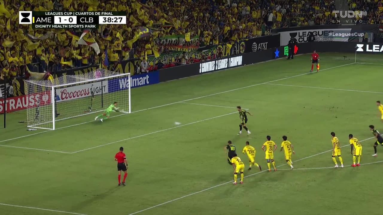 ¡Mil veces Cota! ¡Cota detiene el penal! El arquero evita el empate