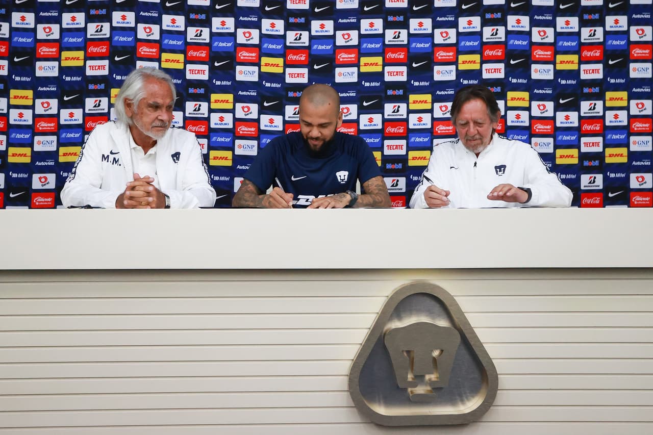 Liga BBVA MX Apertura 2022 Firma de Contrato Dani Alves Nuevo Refuerzo de Pumas UNAM