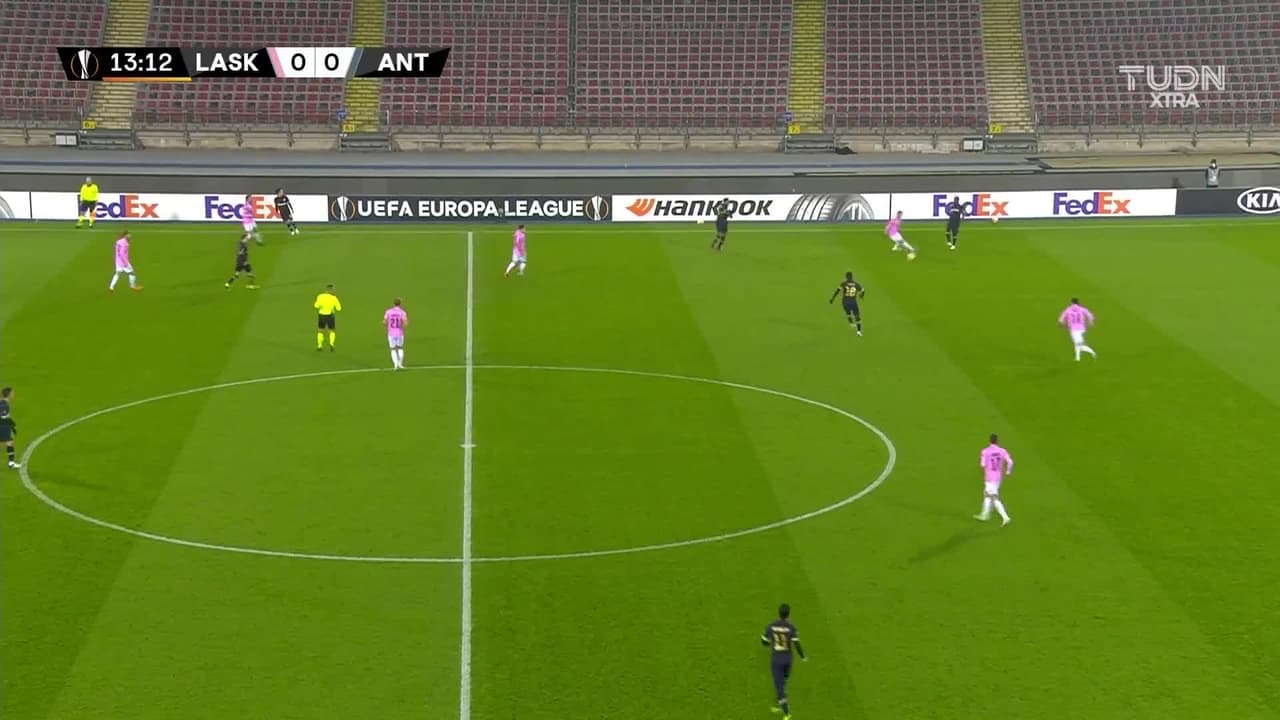 ¡TIRO ATAJADO! disparo por Pieter Gerkens.