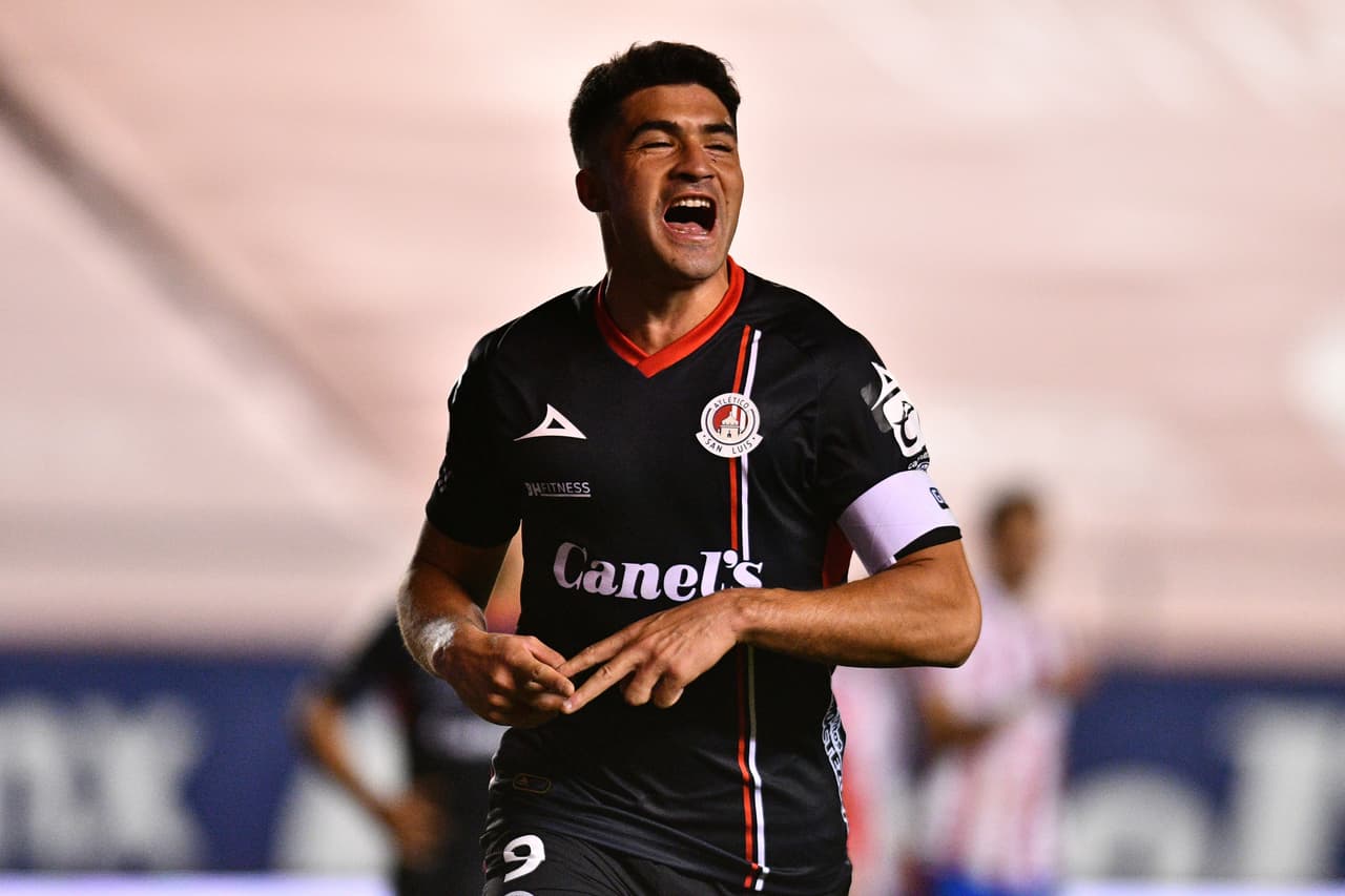 Con doblete de Nicolás Ibáñez y gol de Ramiro González los potosinos vencen 3-1 a las Chivas y se quedan con los tres puntos.