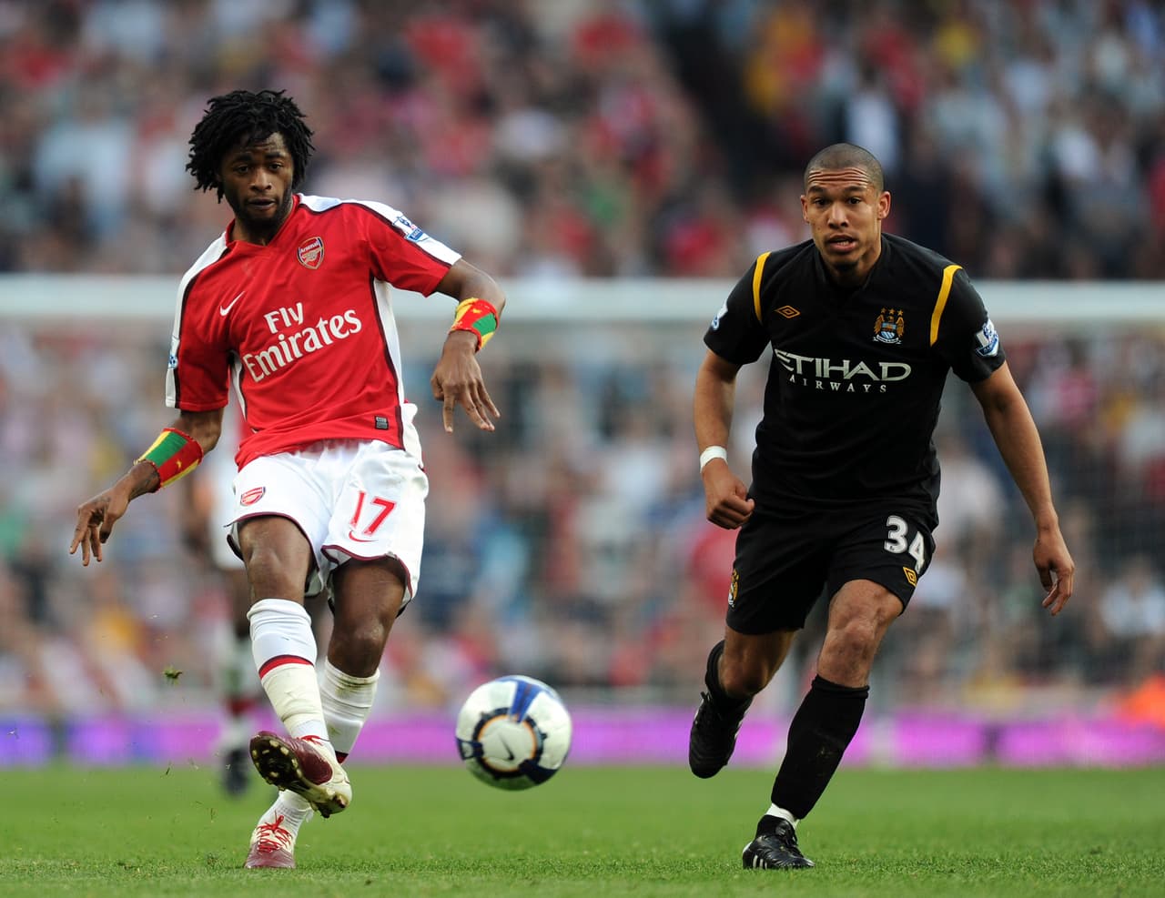 Mediocampistas - Alex Song