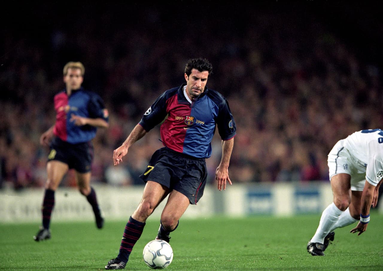 El primero en esta lista es
<b>Luis Figo (1995/2000) </b>quien dejó el club con polémica al irse al Real Madrid. Más allá de eso, se fue tras anotar 45 goles y poner 80 asistencias con la camiseta blaugrana.
