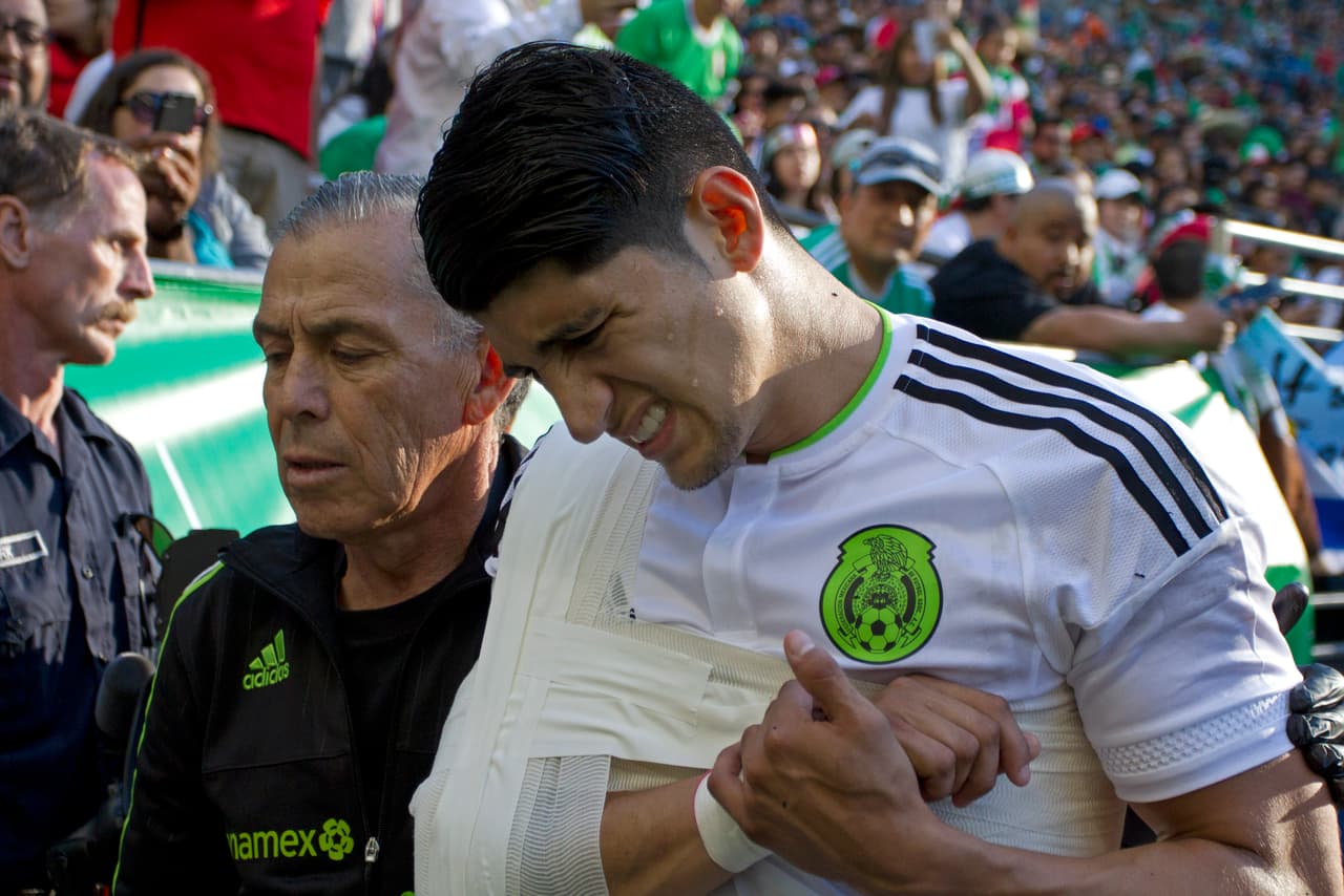 1 de julio: México, con el equipo de Copa Oro, venció en amistoso 2-1 a Paraguay, en partido en el que salió lesionado Alan Pulido.