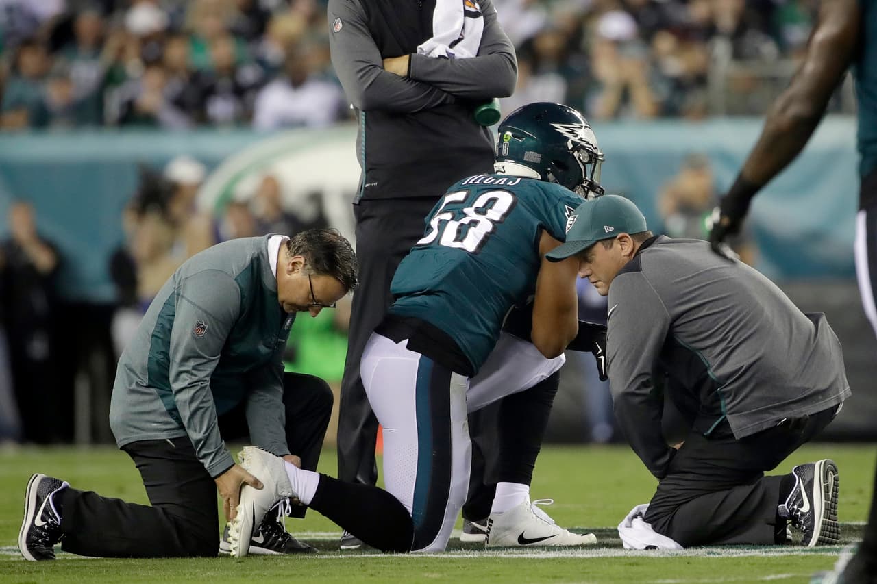 Eagles pierden a dos titulares por el resto de la campaña