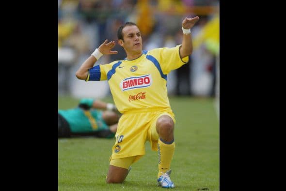 Cuauhtémoc Blanco es uno de los 3 mejores futbolistas en la historia de México.