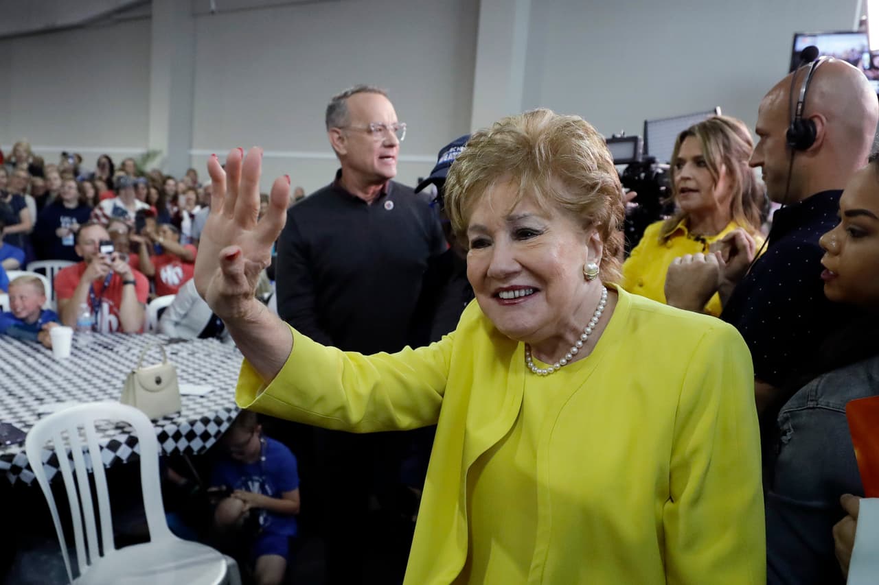 Celebridades como la exsenadora Elizabeth Dole estuvo presente como parte de la fiesta.