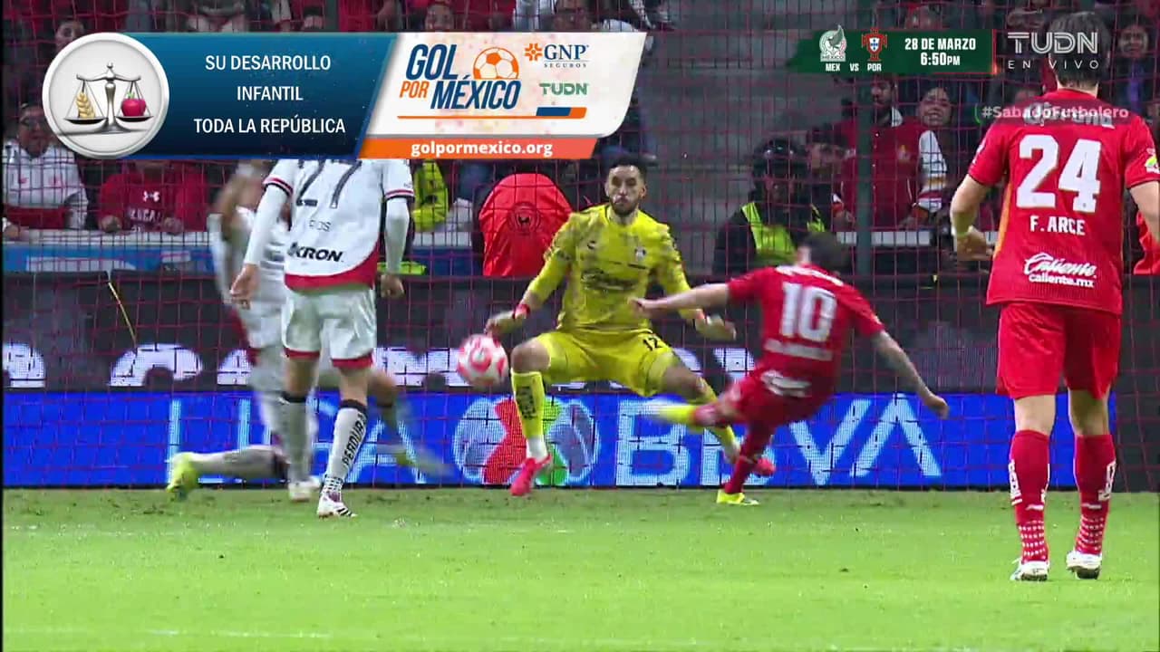 ¡GOL!  anota para Toluca. Jesús Angulo