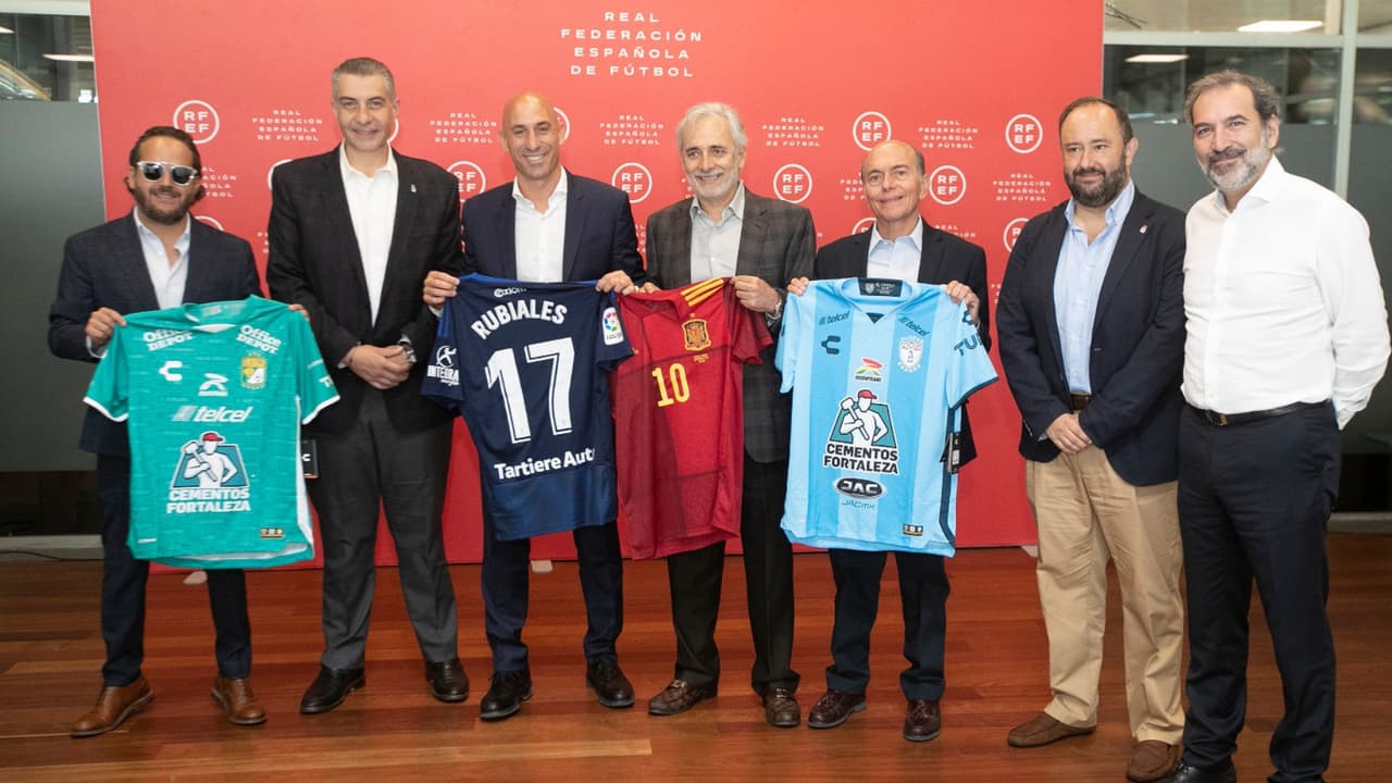 Grupo Pachuca visita a Luis Rubiales, presidente de la RFEF