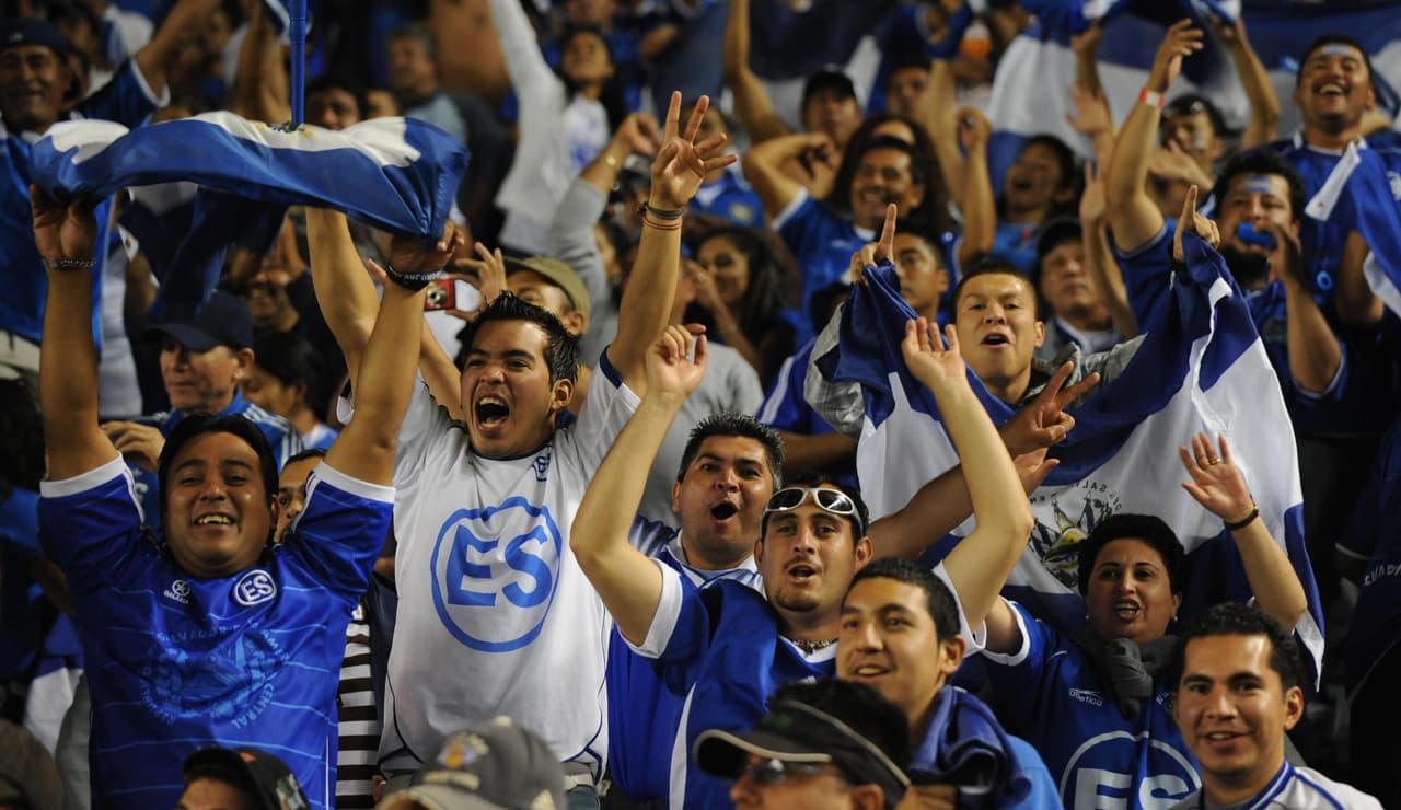 Según el Migration Policy Institute, hay aproximadamente medio millón de migrantes salvadoreños concentrados en la zona conurbada de Los Angeles.