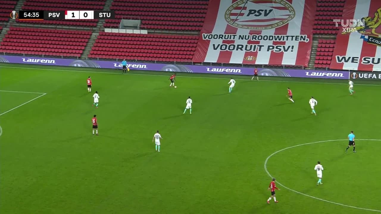 El segundo del PSV.... Bruma encamina el triunfo sobre Sturm Graz