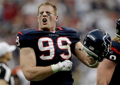 Disfruta algunas de las mejores tomas fuera y dentro de los emparrillados del ala defensiva de los Houston Texans.