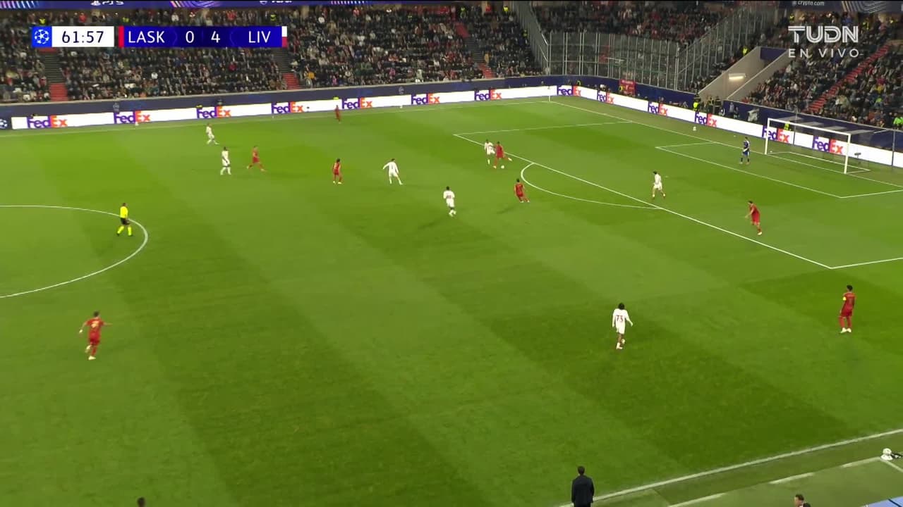 ¡GOL!  anota para LASK. Robert Ljubicic