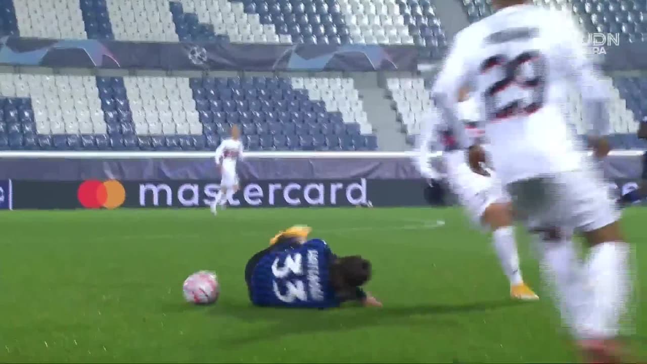 ¡TIRO ATAJADO! disparo por Anders Dreyer.