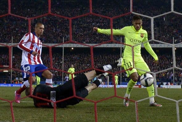 En ese último partido en Madrid Neymar marcó un doblete y Miranda hizo un autogol para que Barcelona avanzara a la siguiente fase de la Copa del Rey.