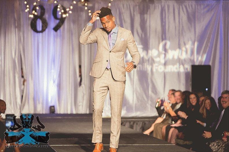 Will Davis, safety fuerte.