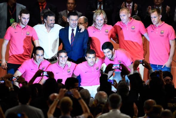 En Espana el equipo que más gastó en el mercado de verano fue el Barcelona, que desembolso $229 millones para hacerse con los servicios de los porteros Ter Stegegen y Claudio Bravo, Rakitic, Mathiew, Vermaalen, Luis Suarez y Douglas, entre otros.